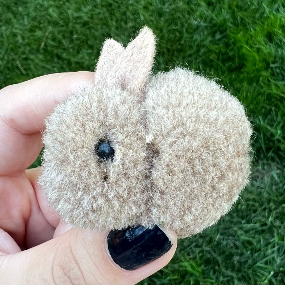 Vintage Steiff Germany Wool Pom Pom Bunny Rabbit in Light Brown No ID Tag